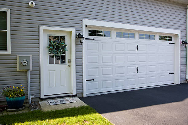 24/7 Emergency Garage Door Panel Replacement experts in Johnson County County, NE